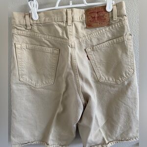 Y2K Vintage Levi’s 550 Relaxed Fit 34 Waist 10” Tan Denim Shorts VG Unisex fit
